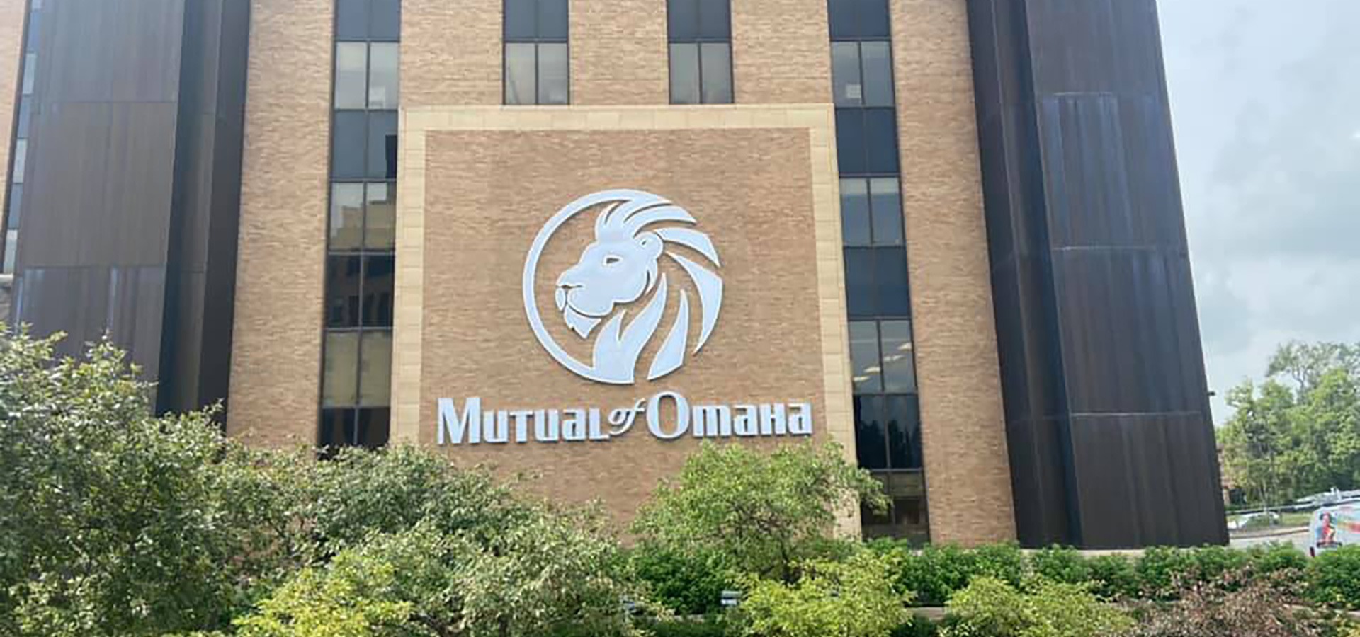 Home Omaha Neon Sign Company